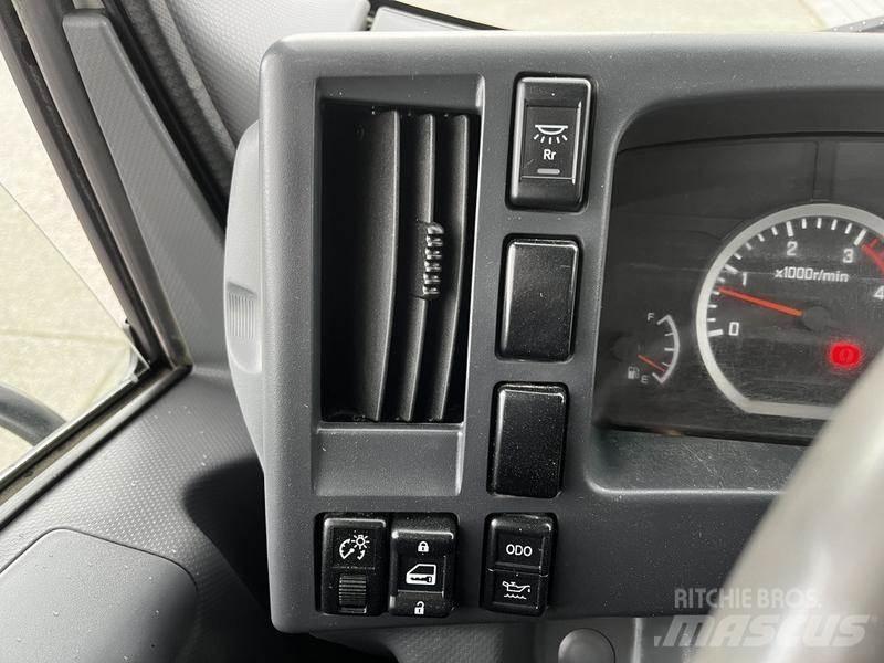 Isuzu NPR Furgone chiuso