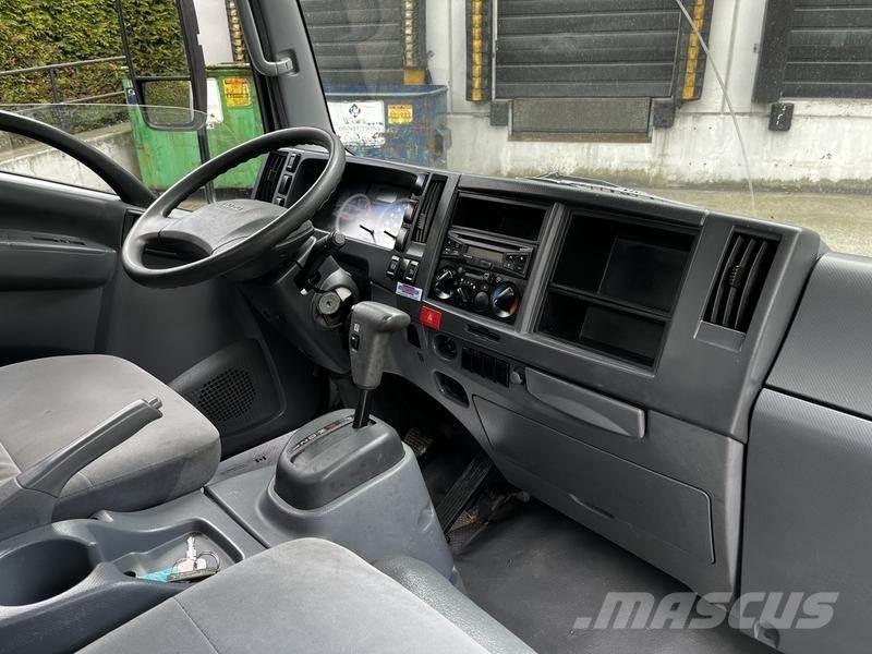 Isuzu NPR Furgone chiuso