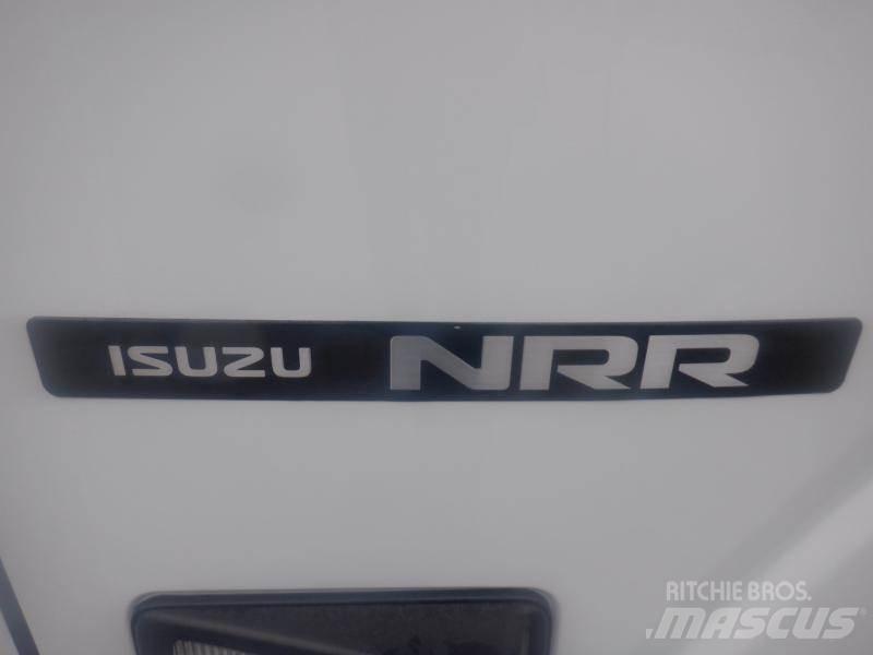 Isuzu NQR Furgone chiuso
