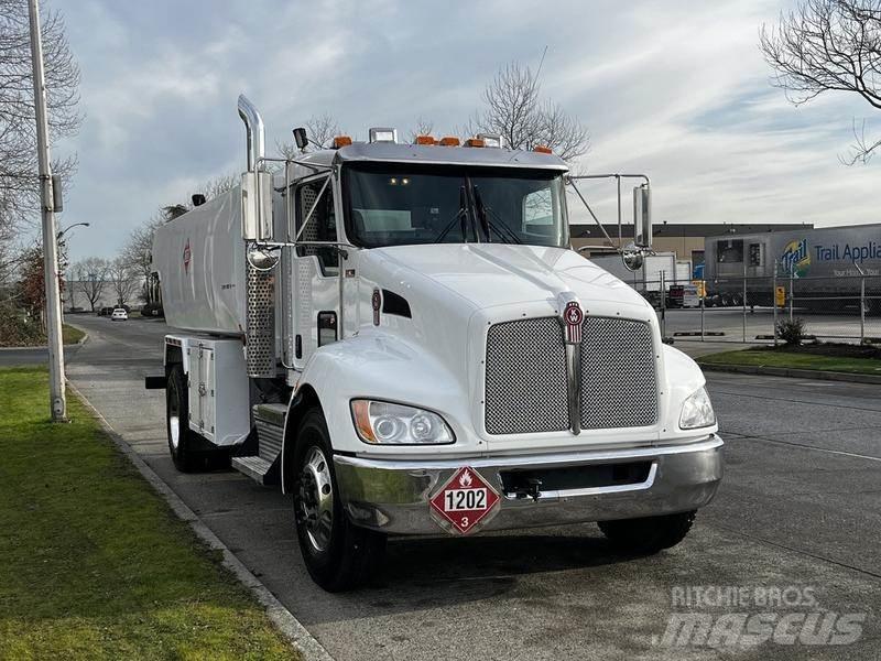 Kenworth T300 Cisterna