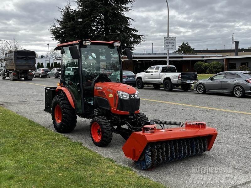 Kubota B2650 Autocarro spazzatrice