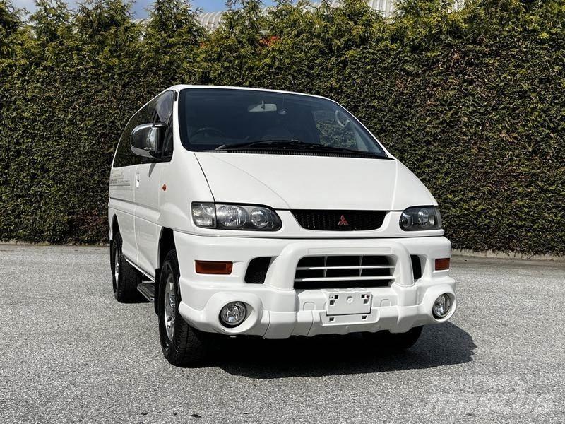 Mitsubishi Delica Auto