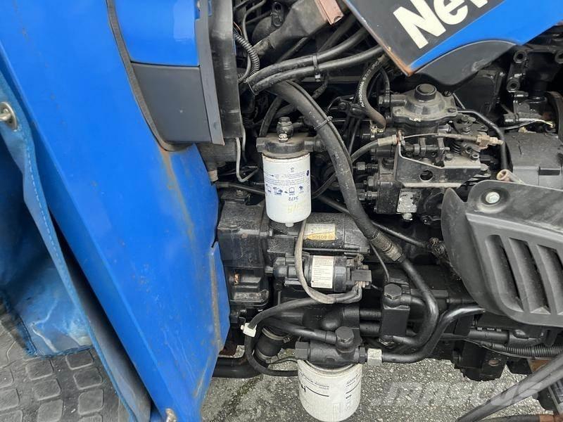 New Holland TN70A Trattori