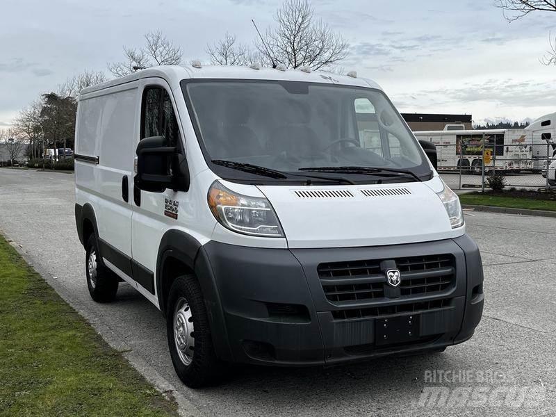 RAM Promaster Furgone chiuso