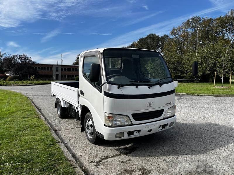 Toyota Toyoace Camion con sponde ribaltabili