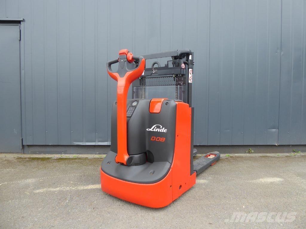 Linde D08 Transpallet uomo a terra