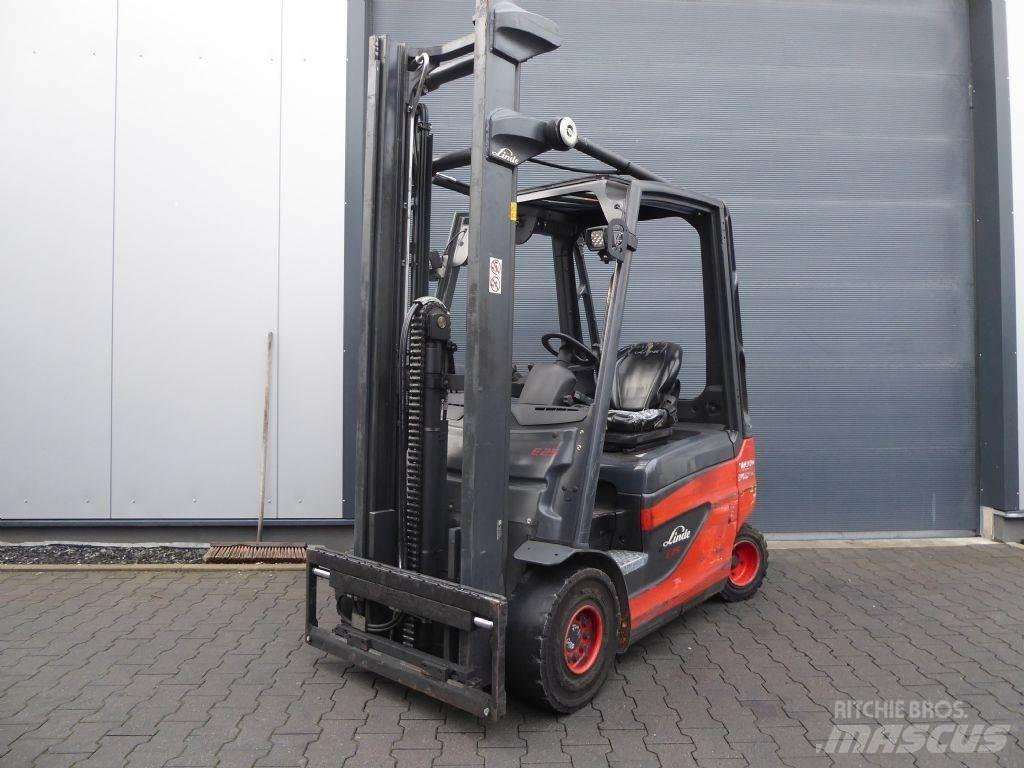 Linde E25-01 Carrelli elevatori elettrici