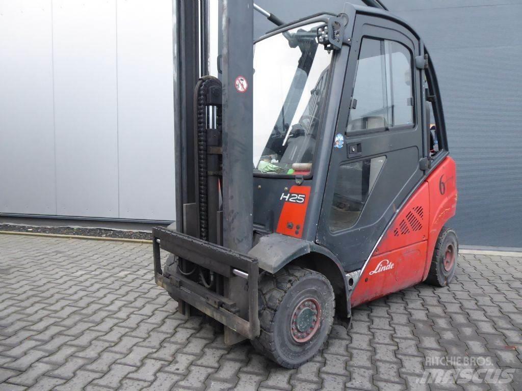 Linde H25T-01 Carrelli elevatori GPL
