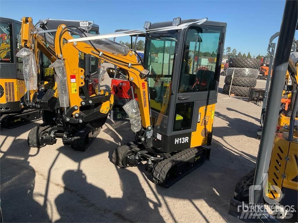 AGT H13R Miniescavatori