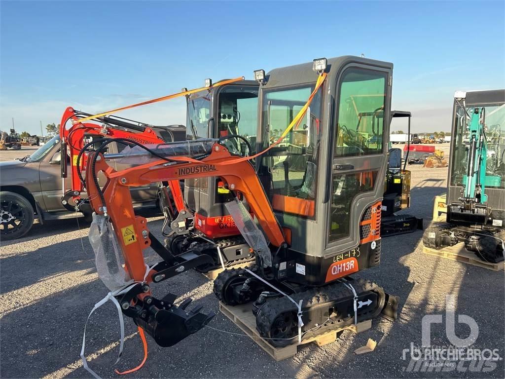 AGT QH13R Miniescavatori