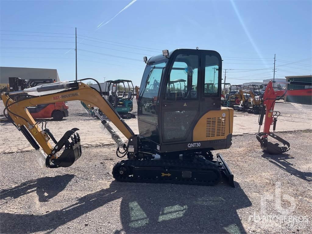 AGT QNT30 Miniescavatori