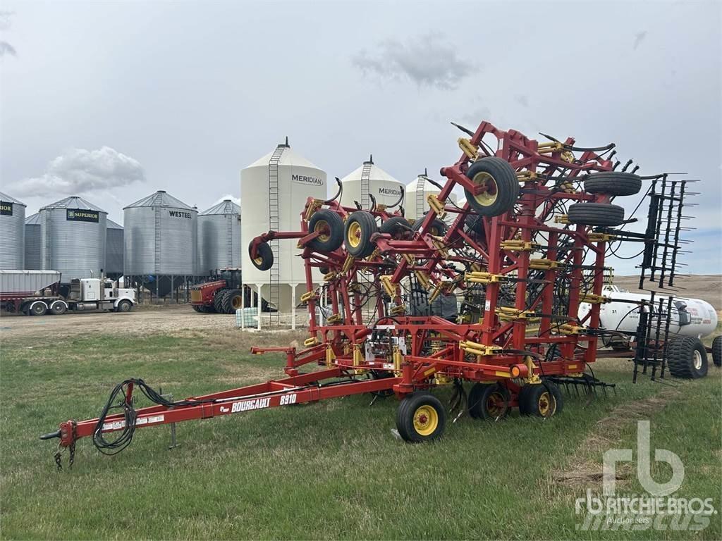 Bourgault 8910 Coltivatori