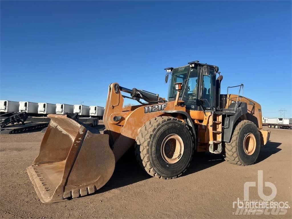 CASE 1121F Pale gommate
