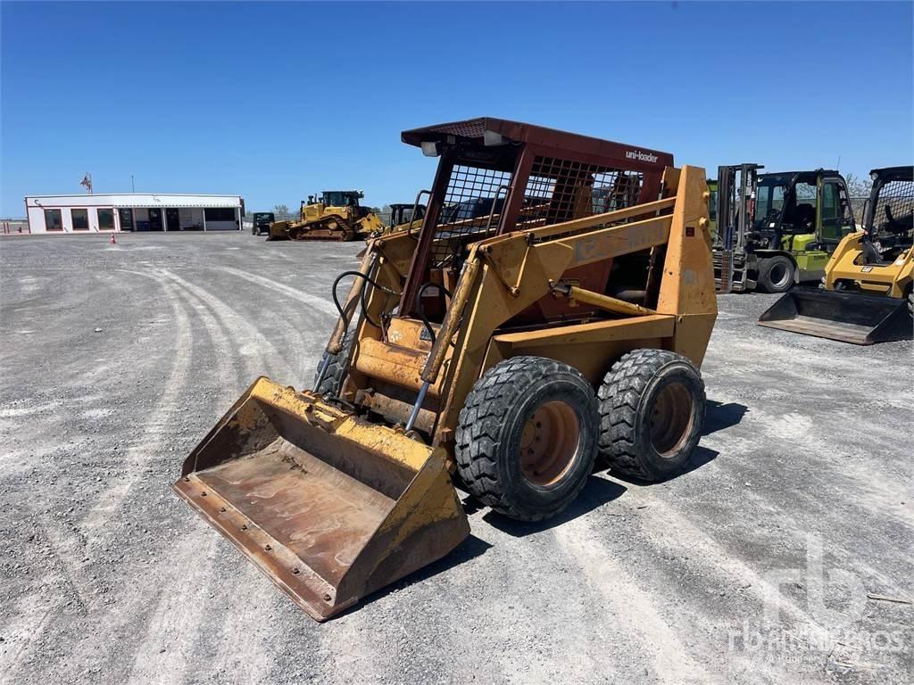 CASE 1845C Mini Pale Gommate