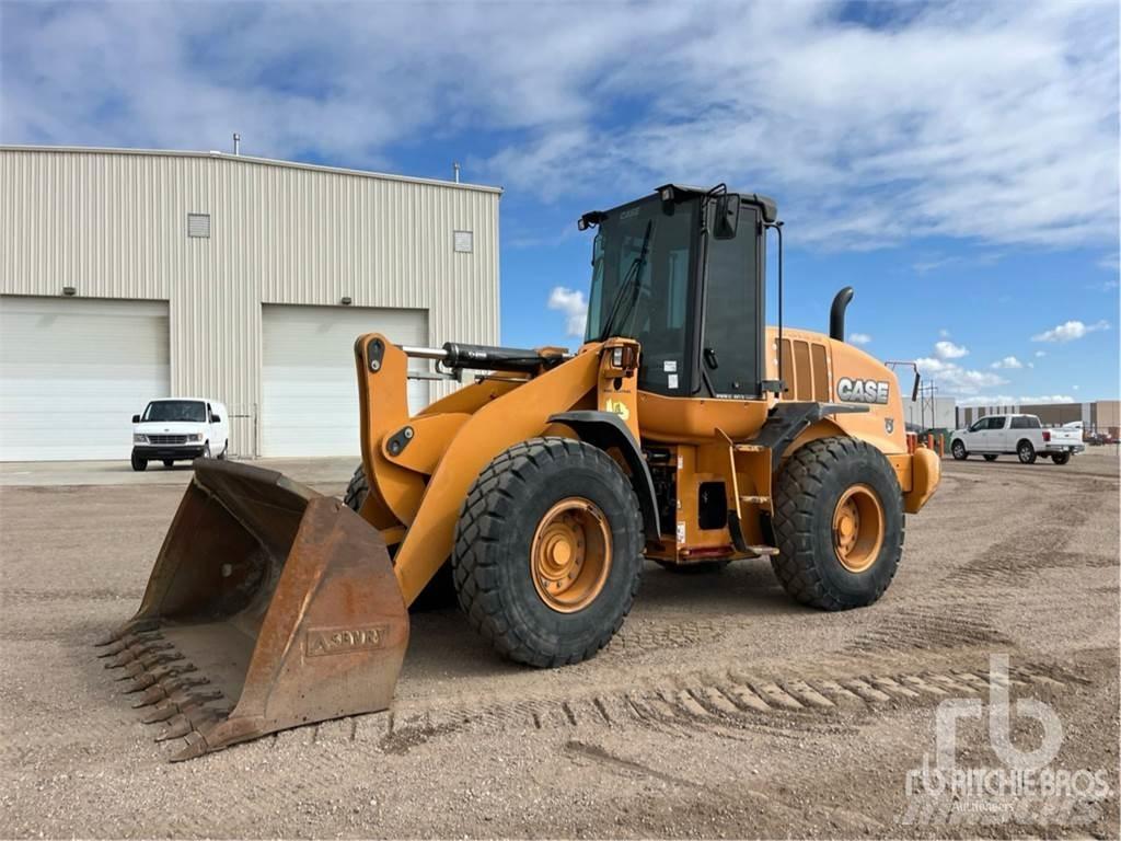 CASE 721F Pale gommate