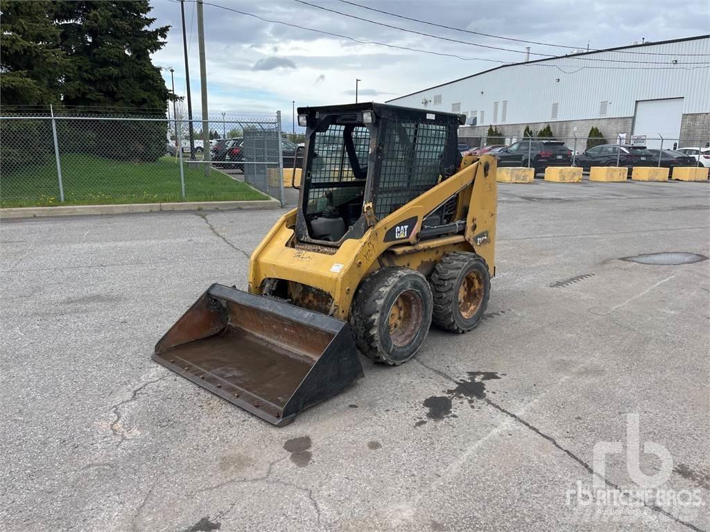 CAT 216B3 Mini Pale Gommate