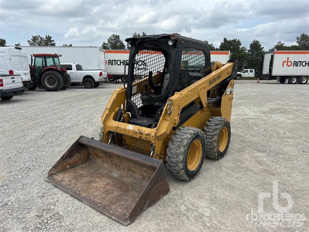 CAT 232D Mini Pale Gommate