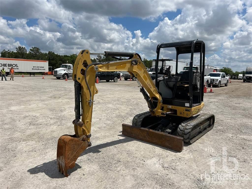 CAT 302.7DCR Miniescavatori