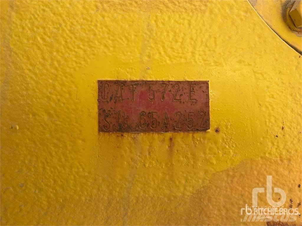CAT 572E Posatubi cingolati