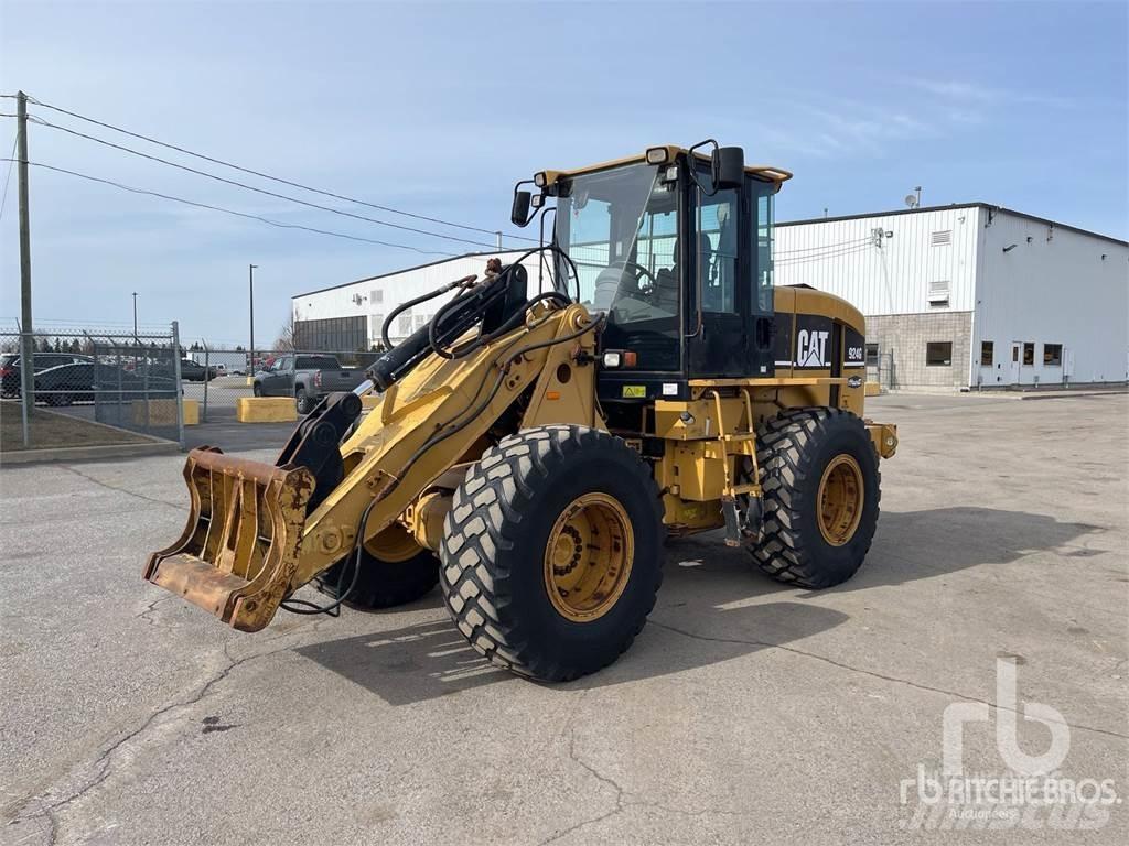 CAT 924G Pale gommate