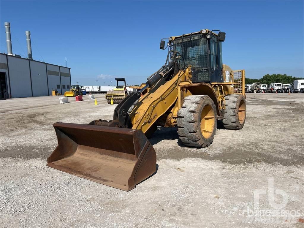 CAT 930G Pale gommate