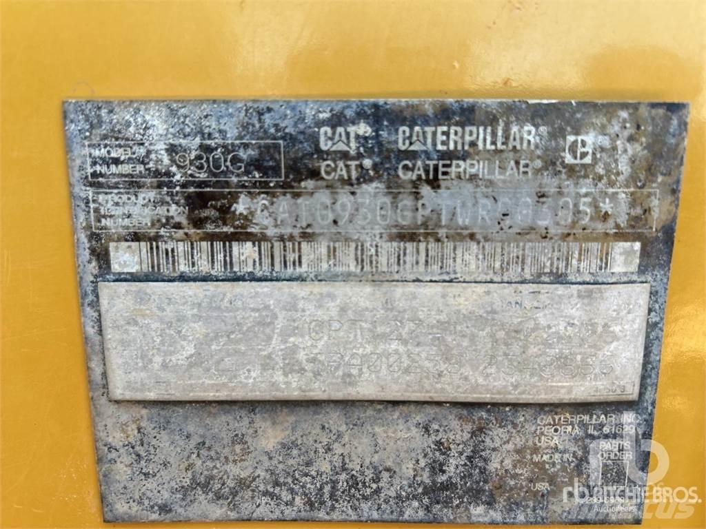 CAT 930G Pale gommate