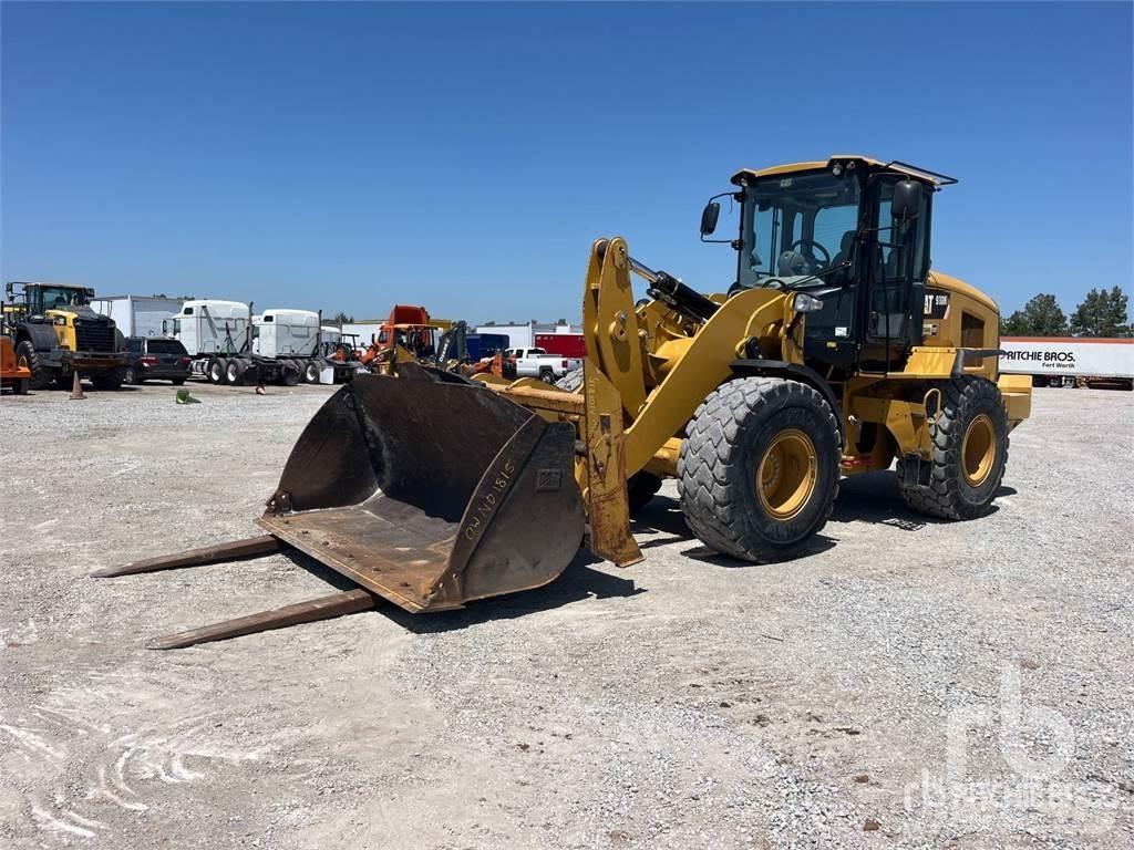 CAT 930K Pale gommate