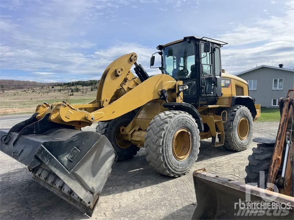 CAT 930K Pale gommate