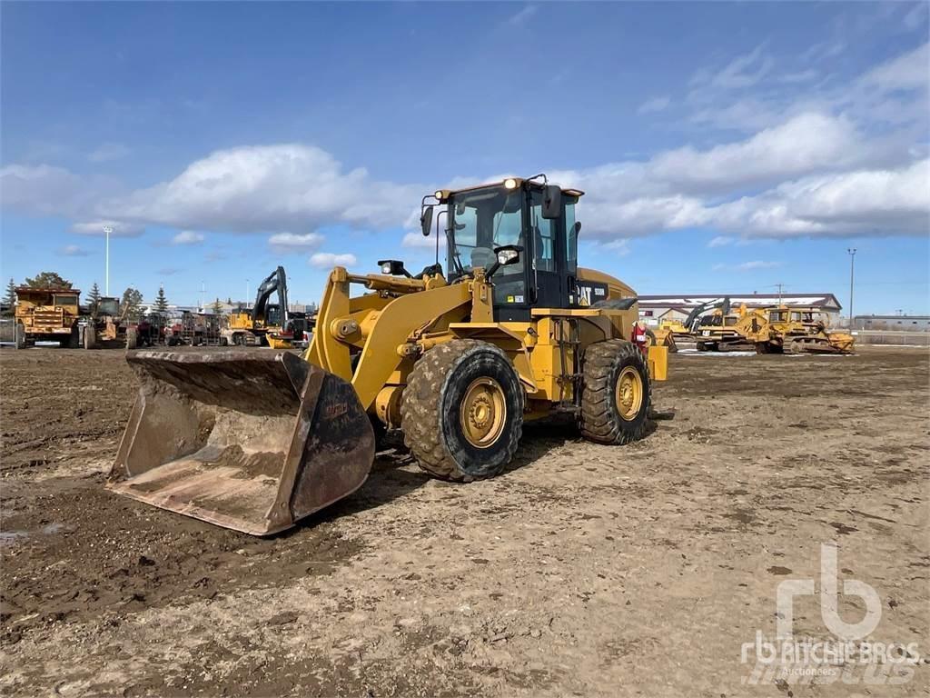 CAT 938H Pale gommate