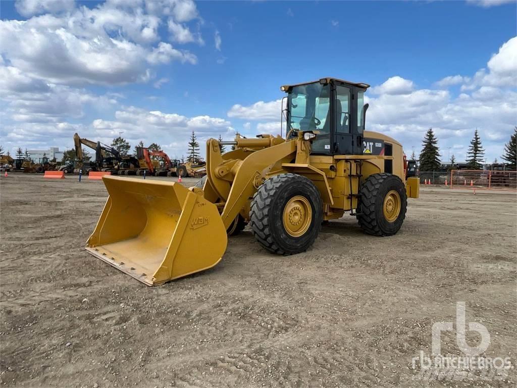 CAT 938H Pale gommate