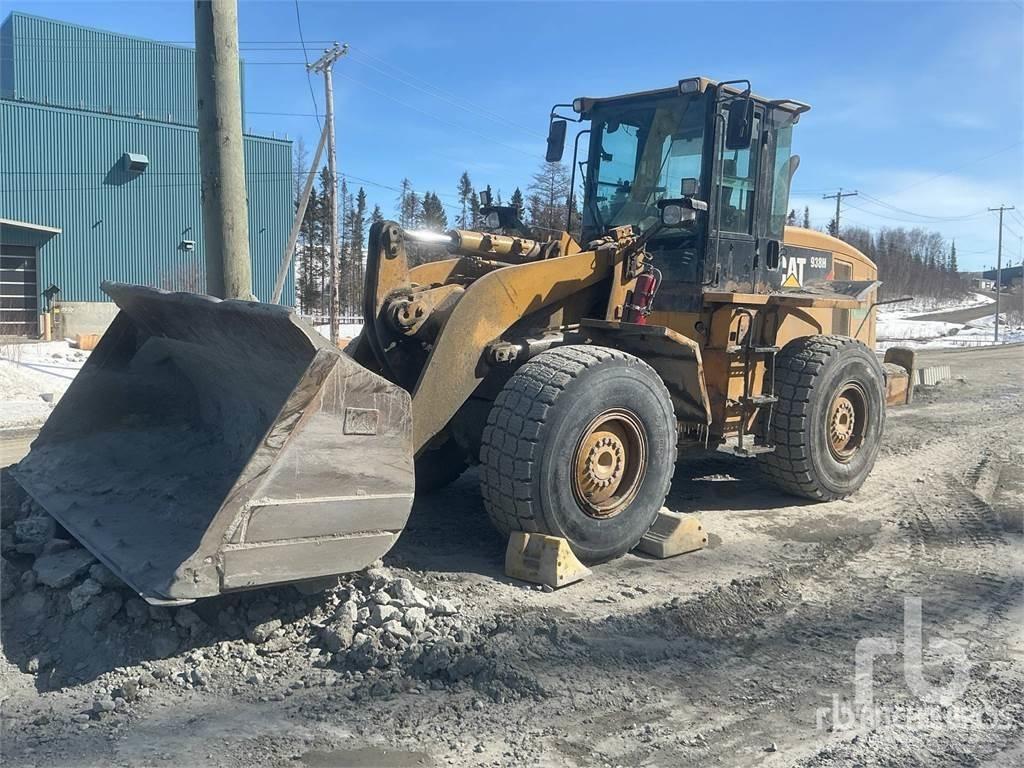 CAT 938H Pale gommate