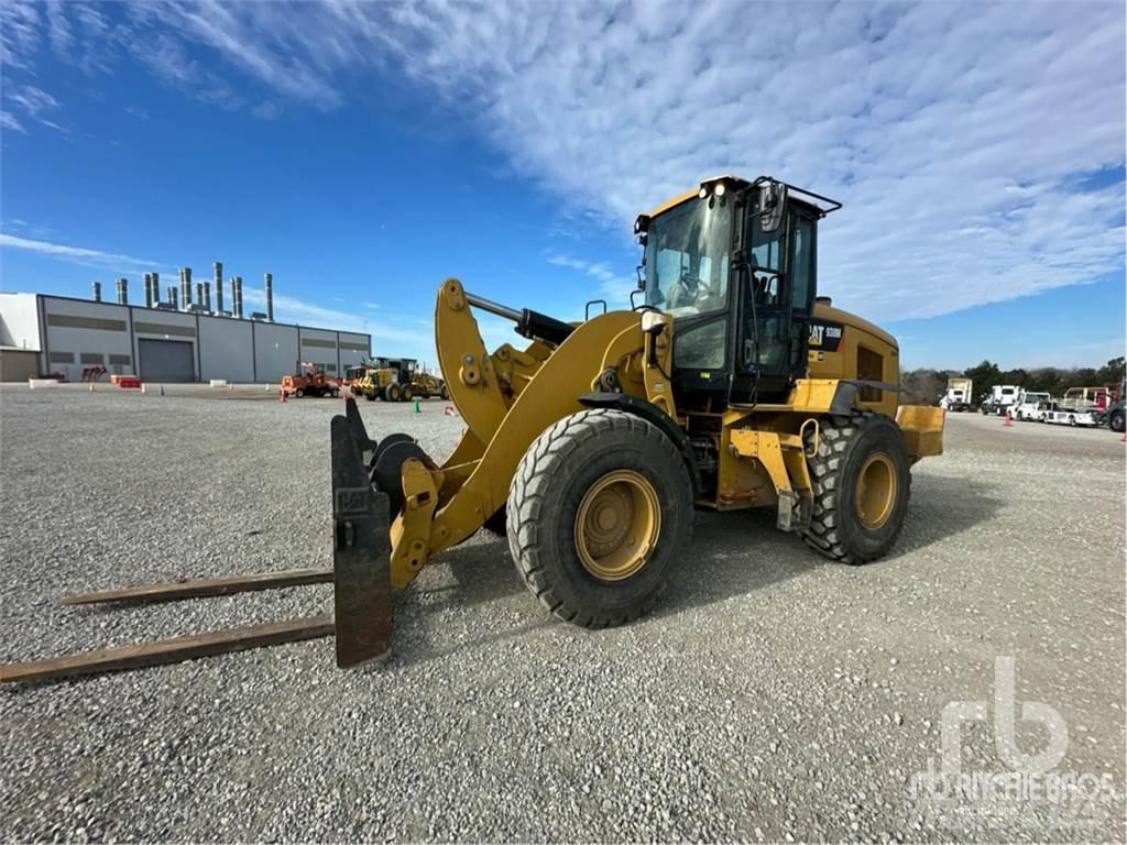 CAT 938M Pale gommate