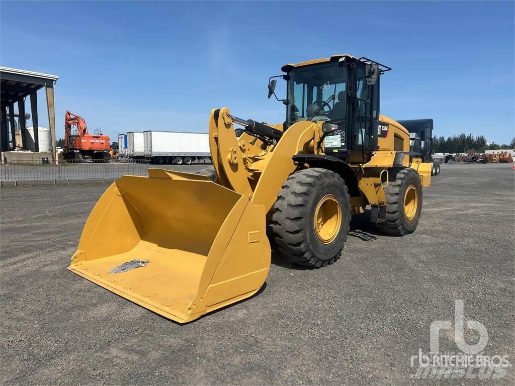 CAT 938M Pale gommate
