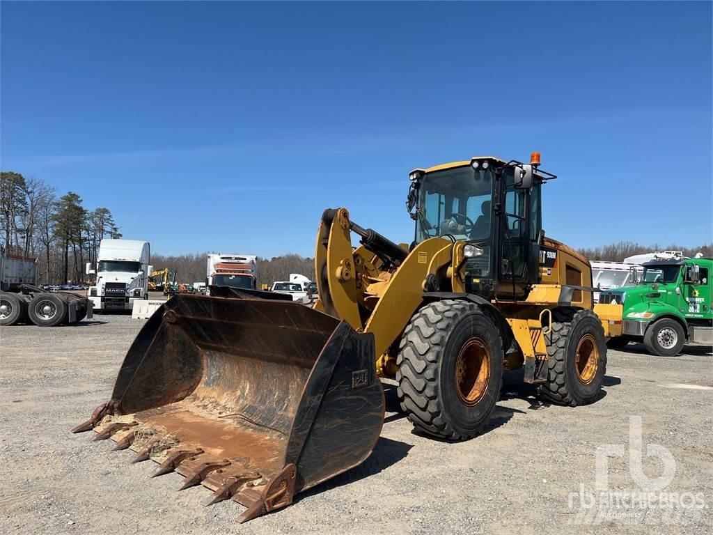 CAT 938M Pale gommate