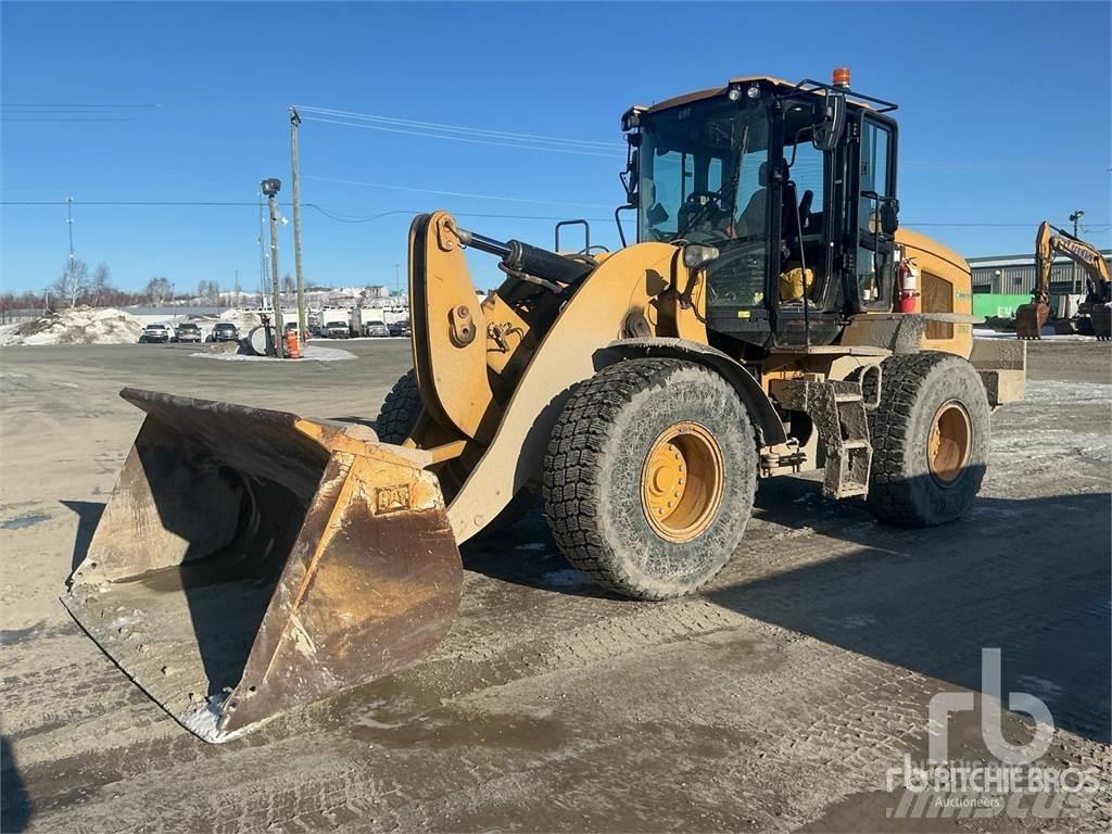 CAT 938M Pale gommate