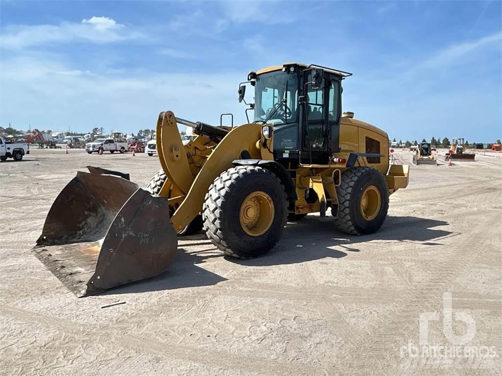 CAT 938M Pale gommate