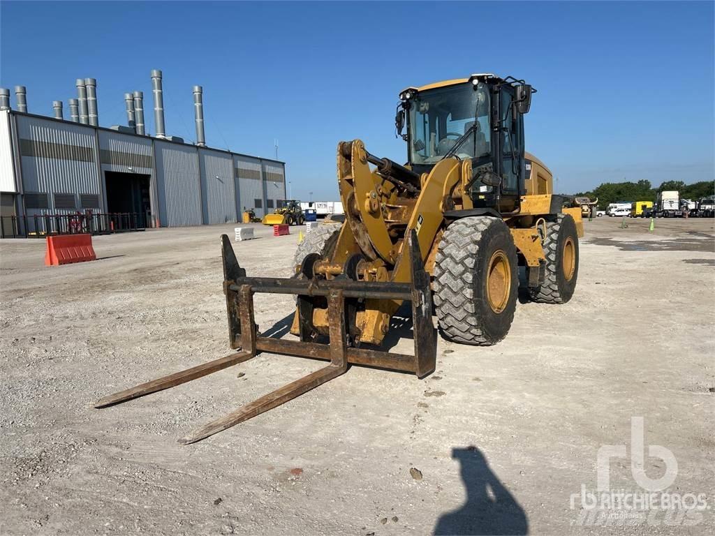 CAT 938M Pale gommate