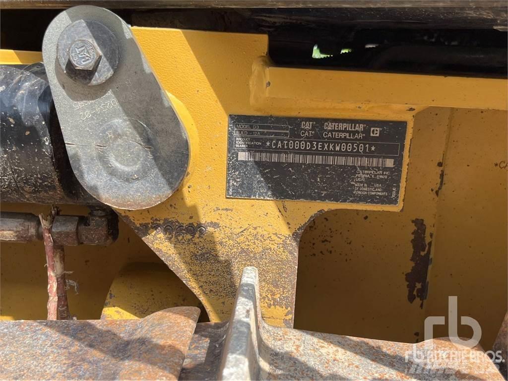 CAT D3 Dozer cingolati