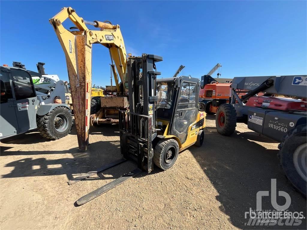 CAT GP33N Carrelli elevatori diesel