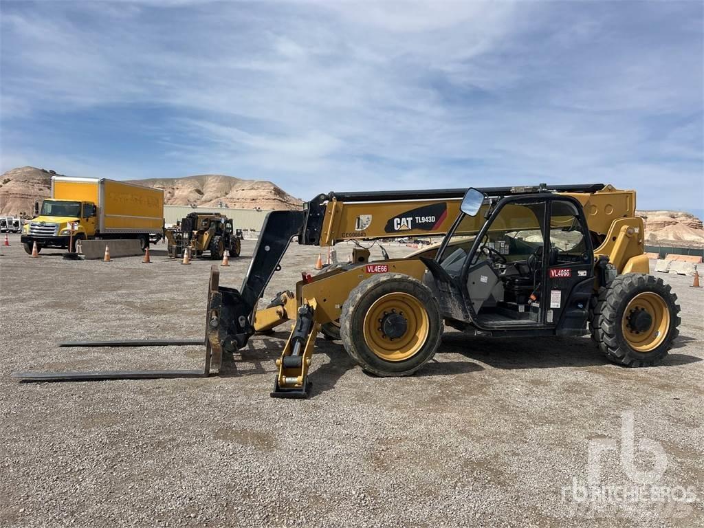 CAT TL943D Sollevatori telescopici