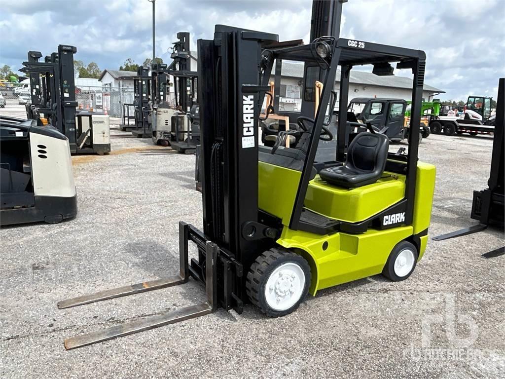 Clark CGC25 Carrelli elevatori diesel