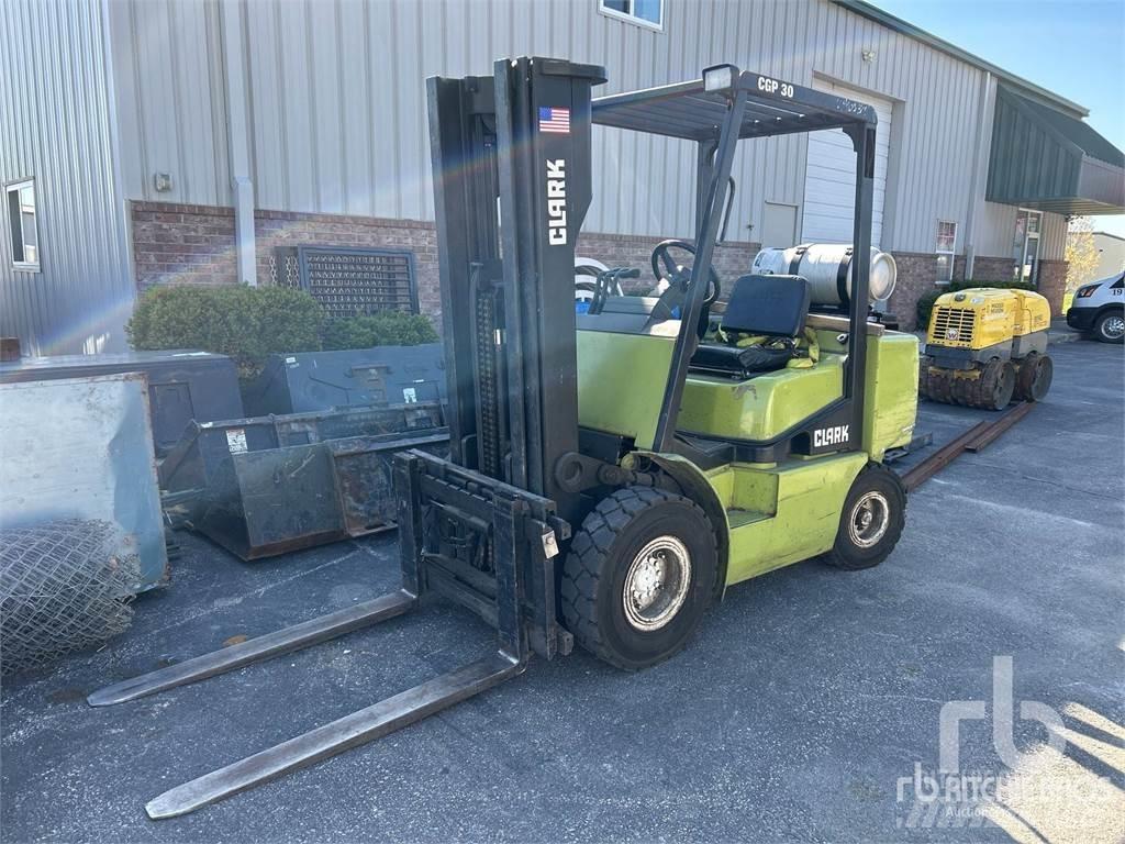 Clark CGP30 Carrelli elevatori diesel