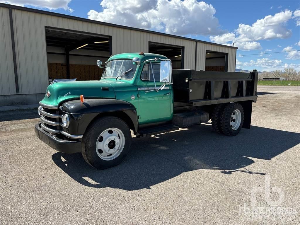 Diamond T322 Camion ribaltabili