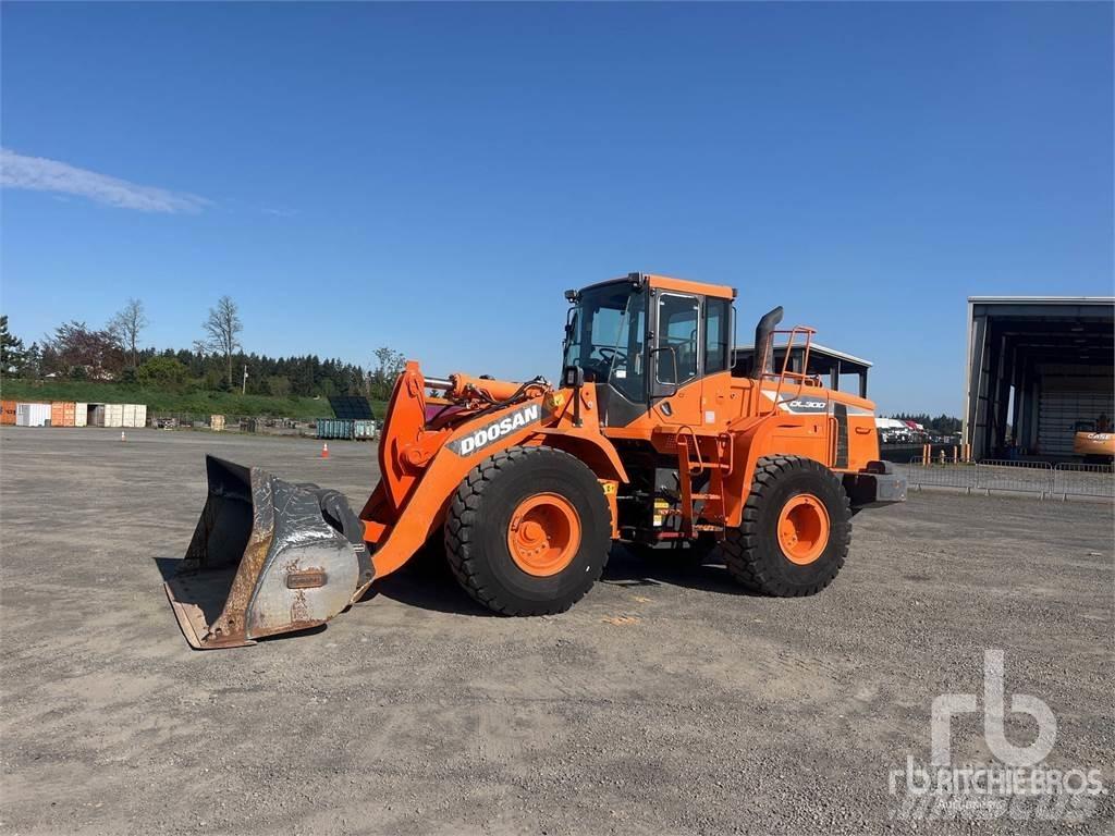 Doosan DL300-5 Pale gommate