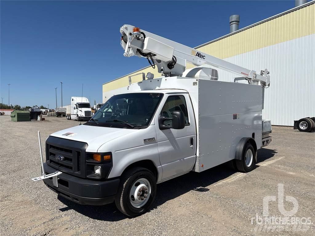Ford E-350 Piattaforme aeree su rimorchio
