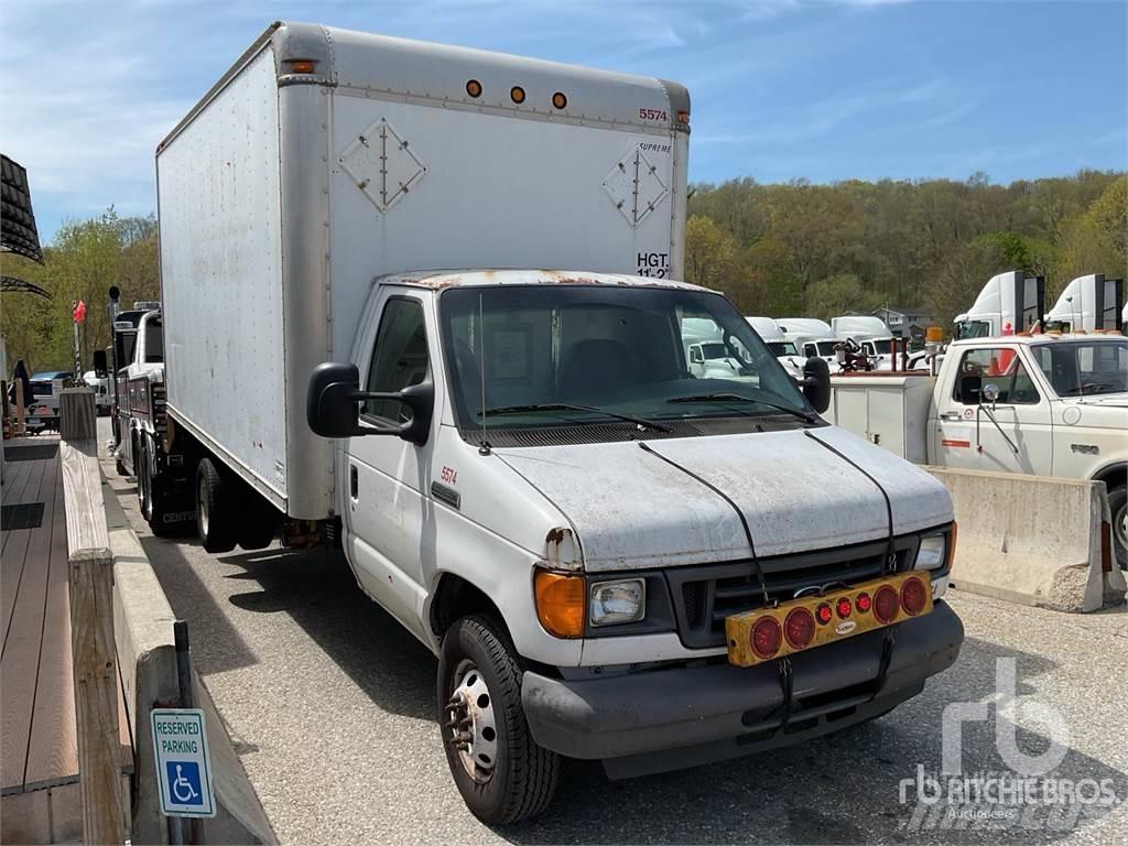 Ford E-450 Furgone chiuso