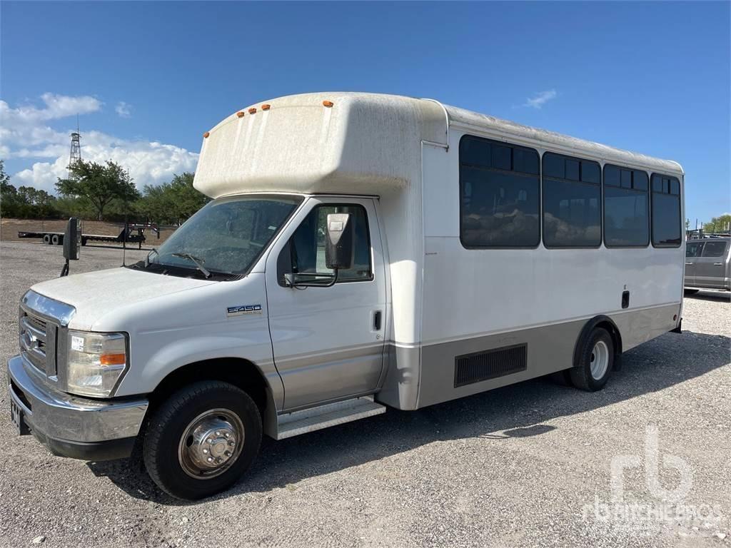 Ford E450 Autobus interurbani