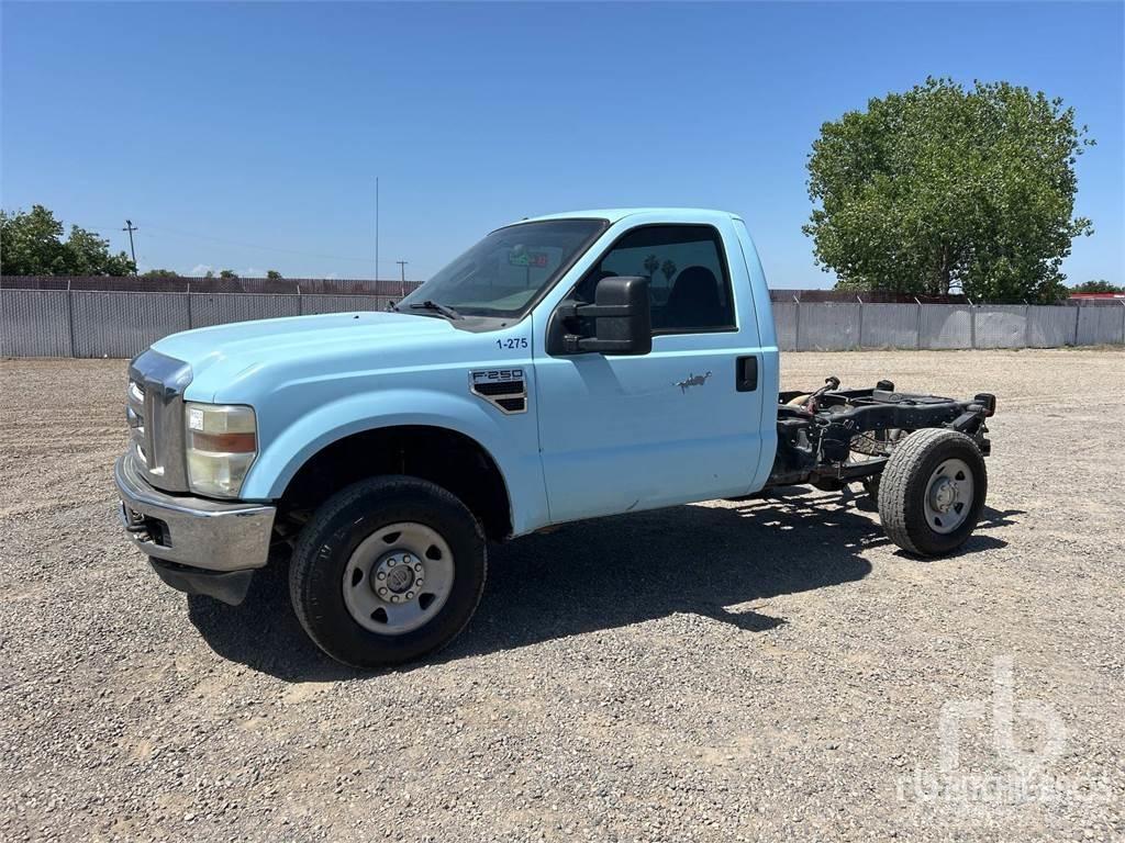 Ford F-250 Autocabinati