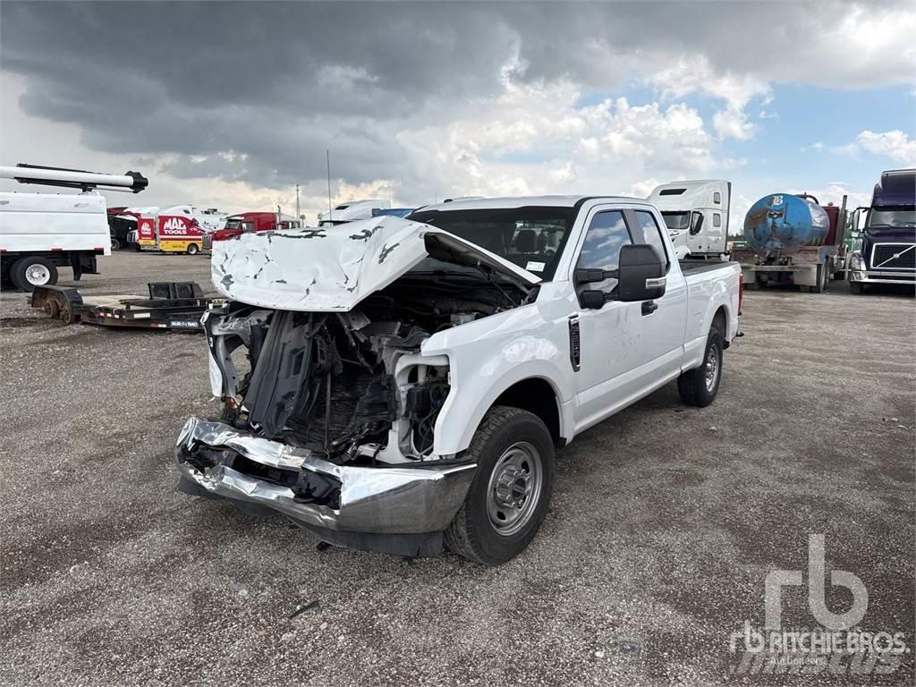Ford F-250 Pick up/Fiancata ribaltabile