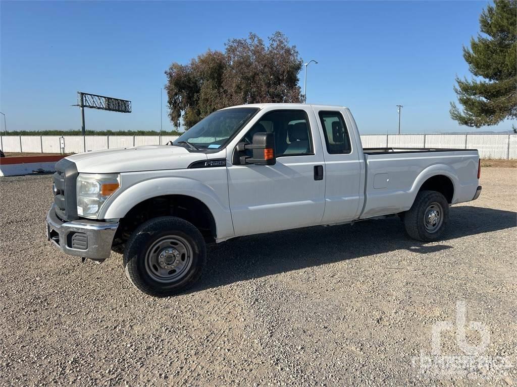 Ford F-250 Pick up/Fiancata ribaltabile